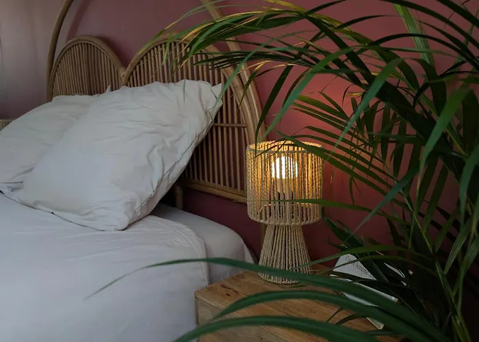 Cocon Boheme Sous Les Toits Avec Lit Queen
